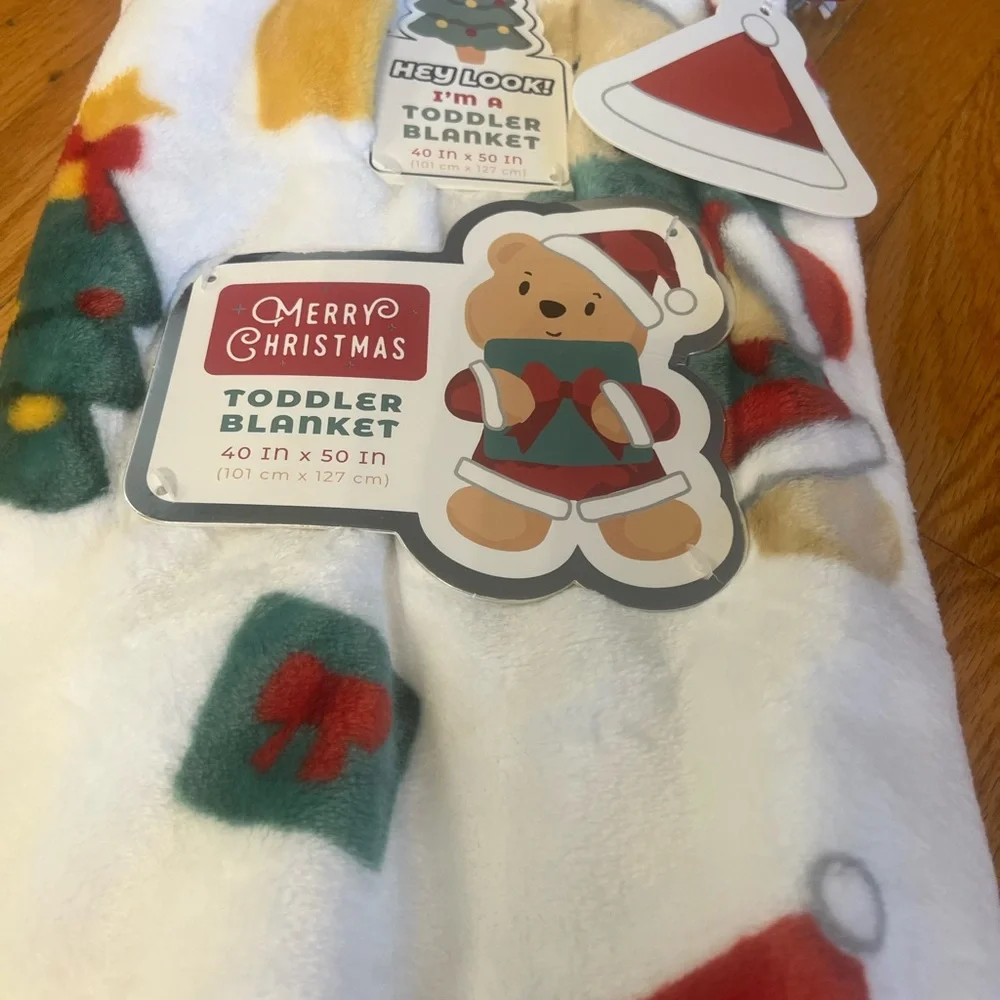 Festive Christmas holiday bear super soft Blanket